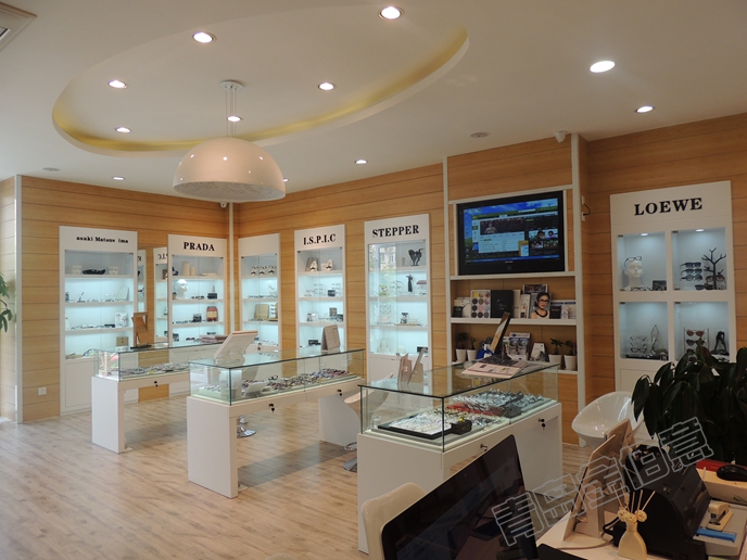 眼鏡展柜，金佰意為您量身定制