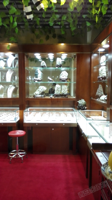 珠寶展示柜，高矮搭配