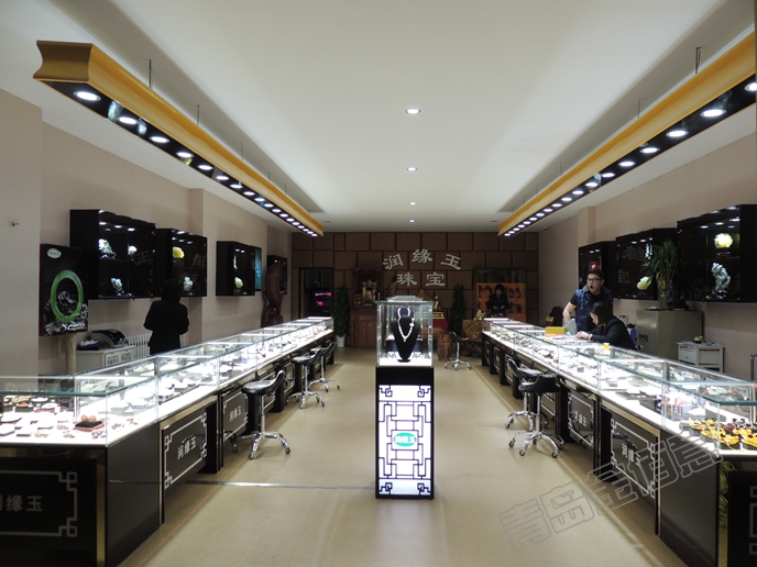 中式風(fēng)格珠寶展柜